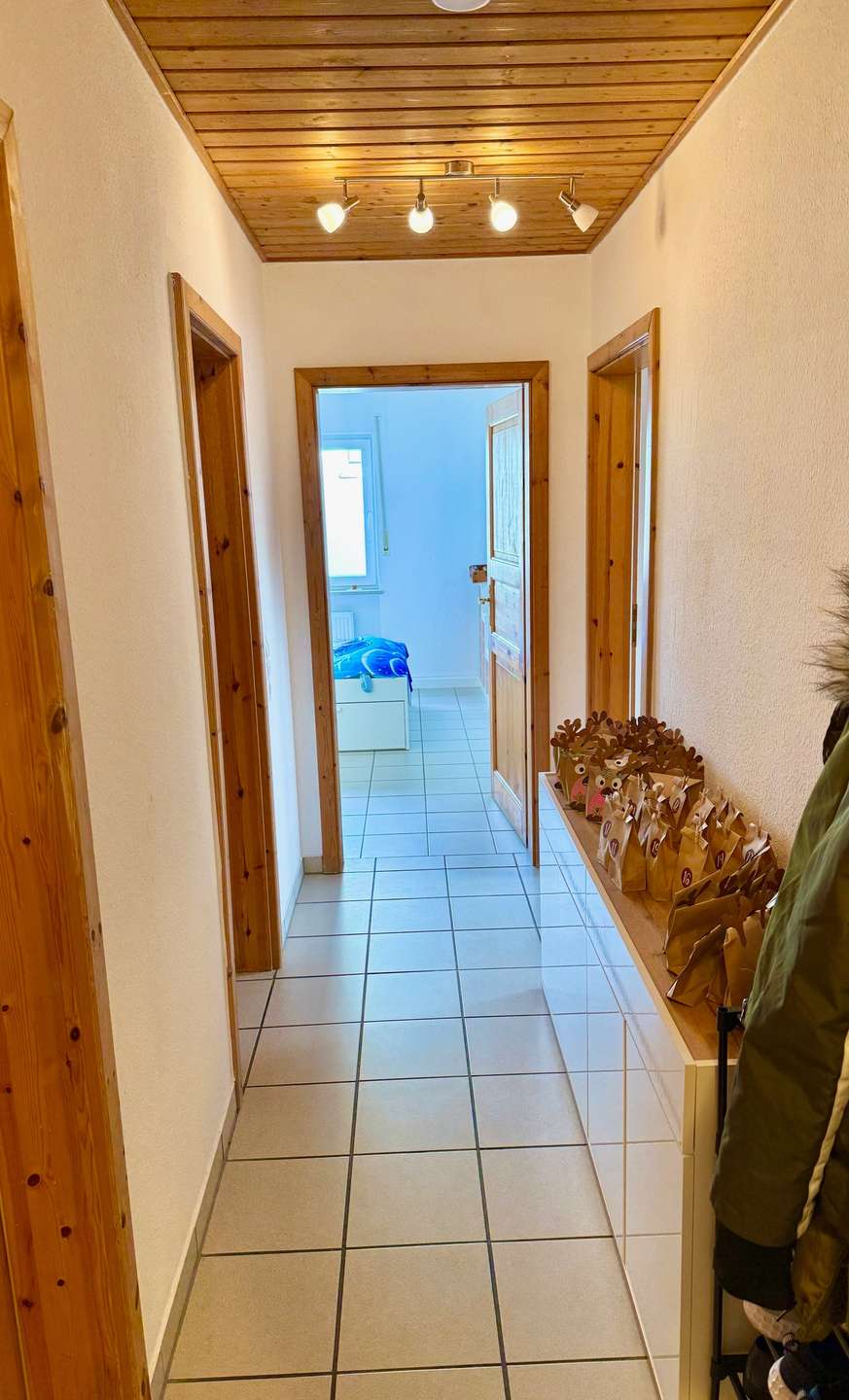Helle bezahlbare Obergeschosswohnung im sch&ouml;nen Stadtteil Alzheim gelegen